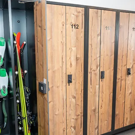 Zehnerkar & 4* オーバータウエルン