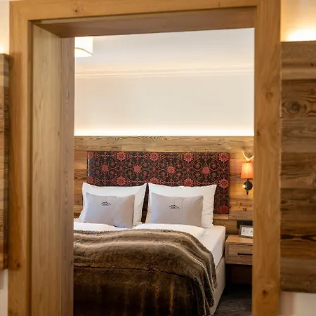 Hotel Zehnerkar &