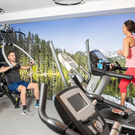 Zehnerkar & ホテル オーバータウエルン