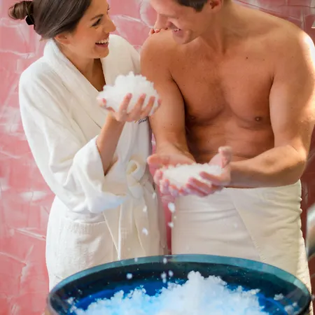 Zehnerkar & ホテル 4*