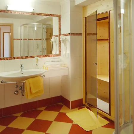 Hotel Zehnerkar & 4*