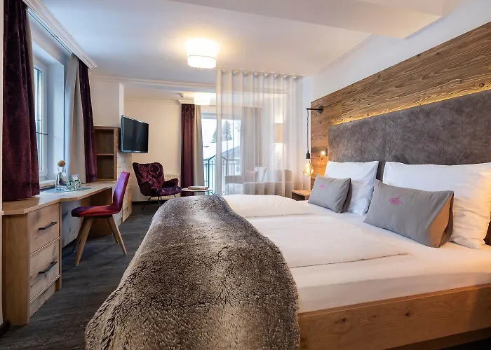 Hotel Zehnerkar & 4*