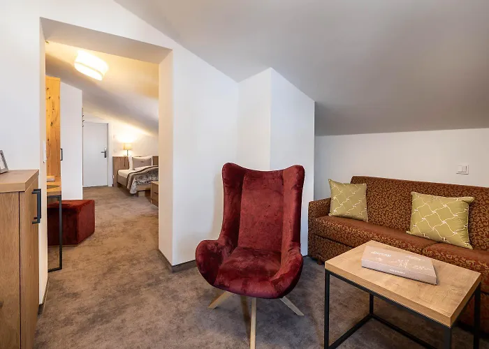 Hotel Zehnerkar & 4*